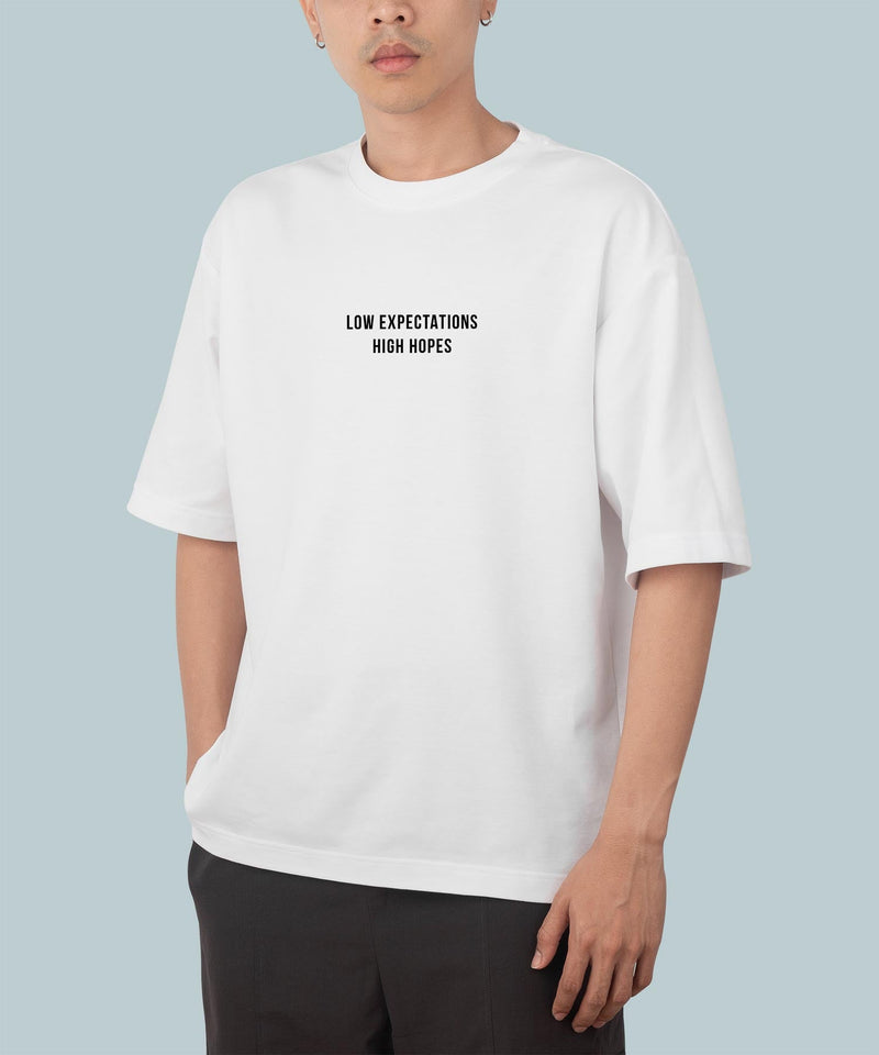 Low expectations, high hopes - Oversized T-shirt - TheBTclub